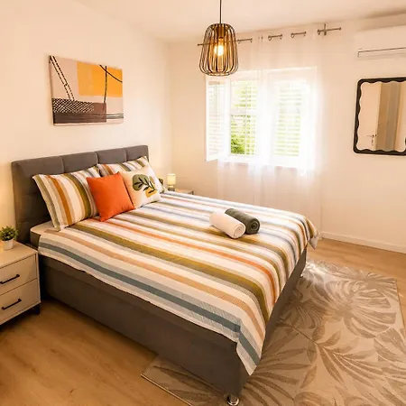 Martinis Coastal Retreat
